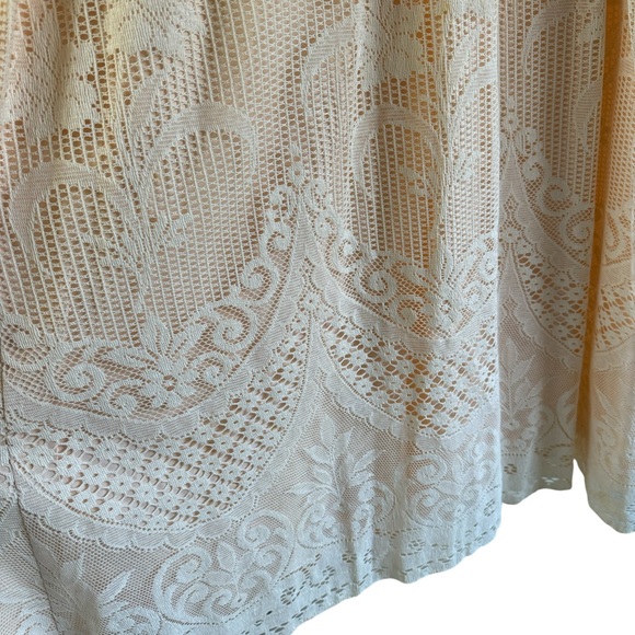 Vintage 1970s Joy Stevens Boho Cream and Maroon Lace Prairie Dress - Picture 4 of 10